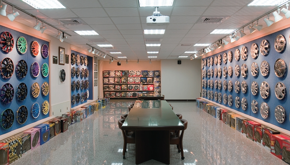Wheel Covers showroom